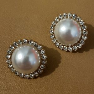 🆕️ PEARL EARING